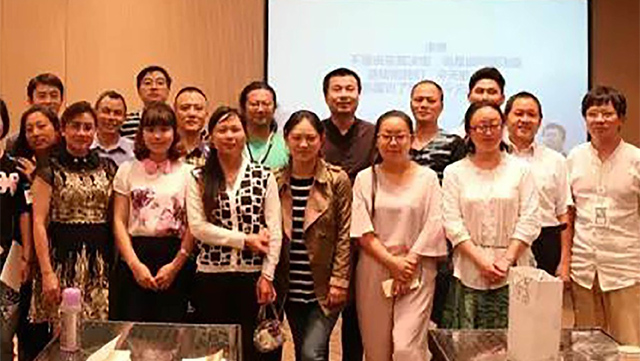 【木马动态】“放大的设计”——丁伟先生为中国非物质文化遗产传承人进行精彩演讲。